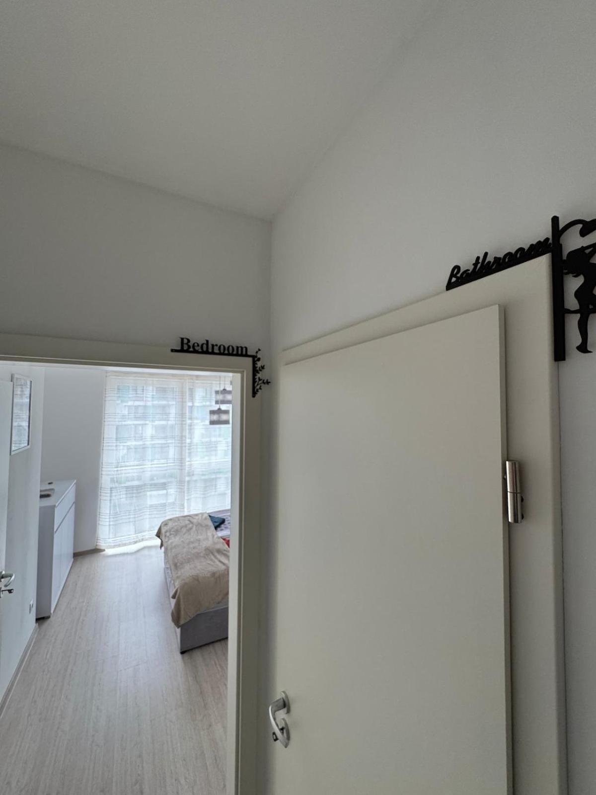Elite Skyview Escape -bright, Modern, Free Parking Apartment Budapest