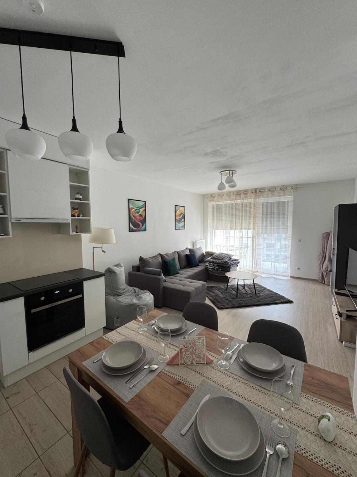 Elite Skyview Escape -bright, Modern, Free Parking *