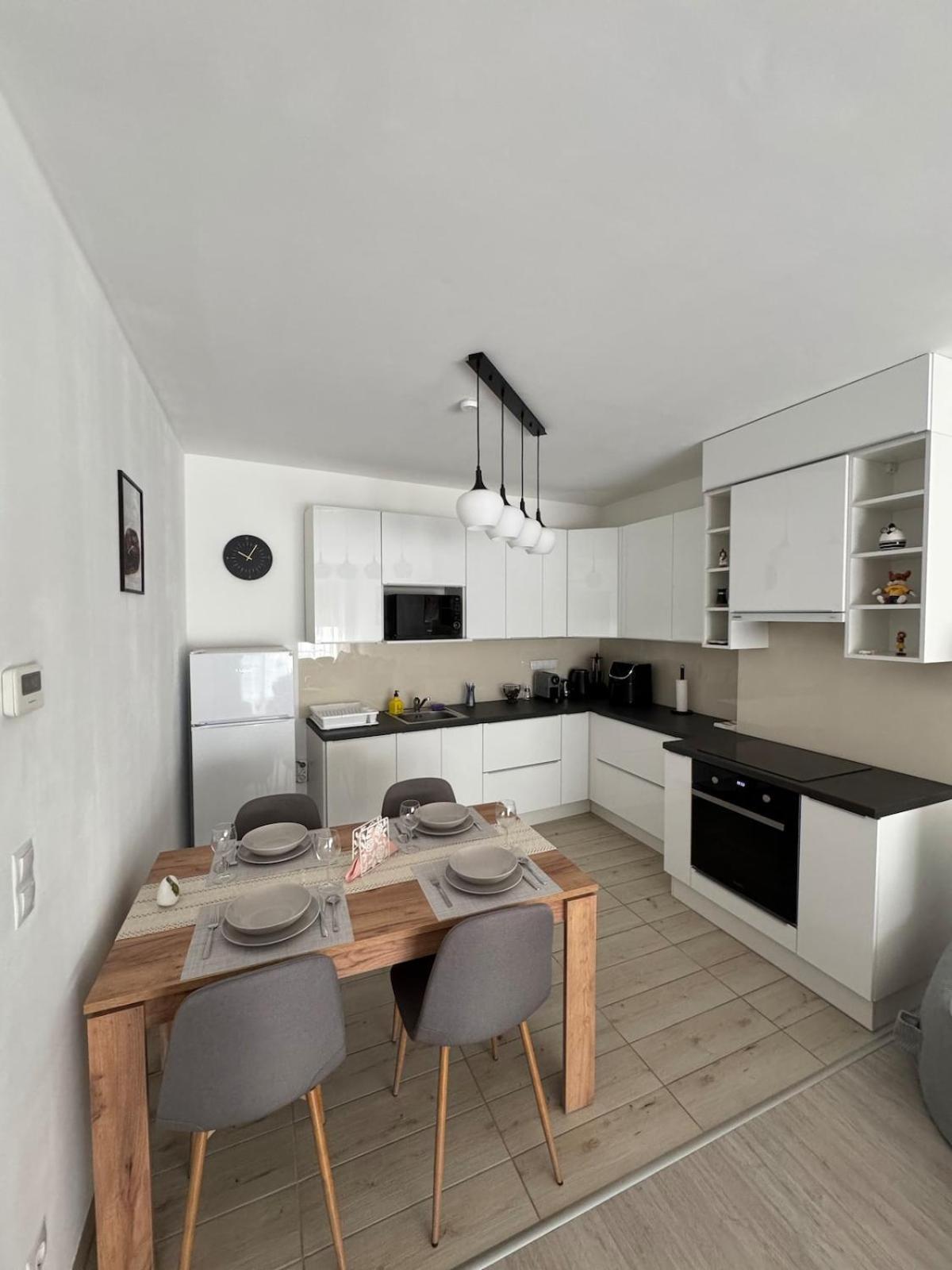 Apartment Elite Skyview Escape -bright, Modern, Free Parking